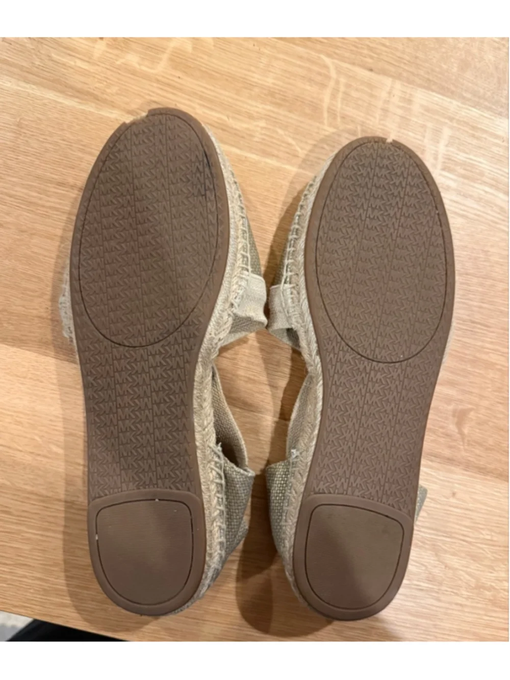 Women's Michael Kors Gold Beige Espadrilles Size 9.5